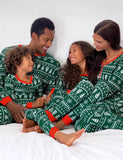 Bijpassende pyjamaset met kerstboomprint