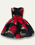 Rosenbedrucktes Partykleid